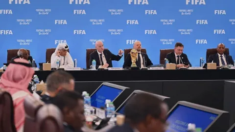 蒯先生评价英冠本尼表现：未认可其优异表现，引发热议达166条评论