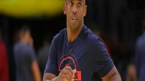 “中国速度滑冰队备战米兰冬奥会，目标再创金牌佳绩——中新网最新报道”